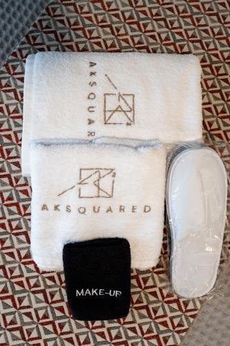 1007aksquared_170